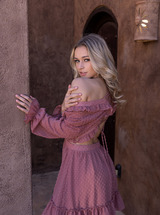 Tavia Seductive Curves And Confident Expressions Shine In This Stunning Set photo 02